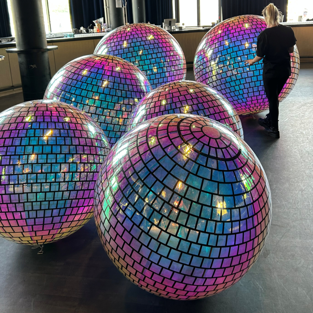 Location boule disco gonflable